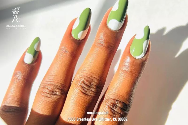 acrylic nails near me